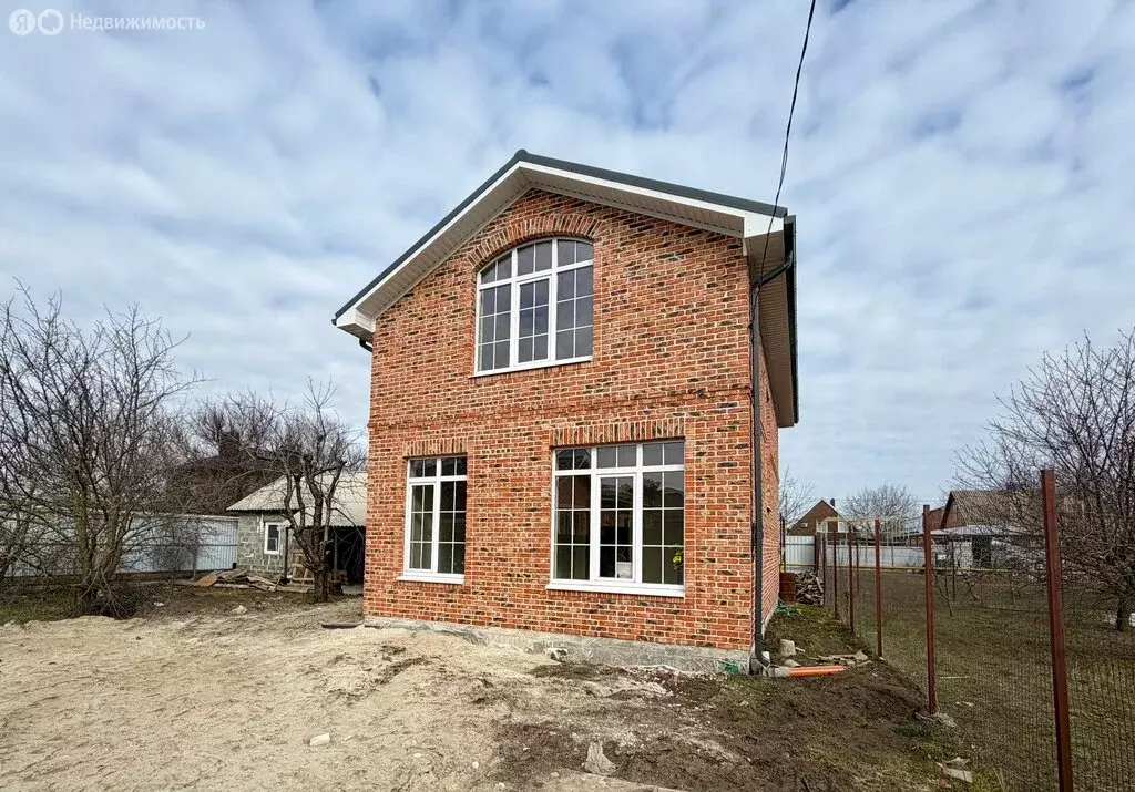 Дом в Батайск, улица Ленина, 4к5 (100 м) - Фото 1