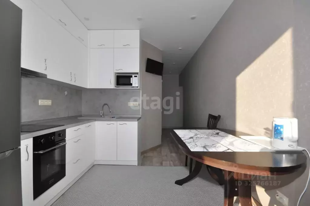 2-к кв. Сахалинская область, Южно-Сахалинск Загородная ул., 2к4 (55.5 ... - Фото 1