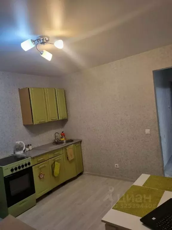 1-к кв. Свердловская область, Екатеринбург ул. Умельцев, 11 (34.0 м) - Фото 1