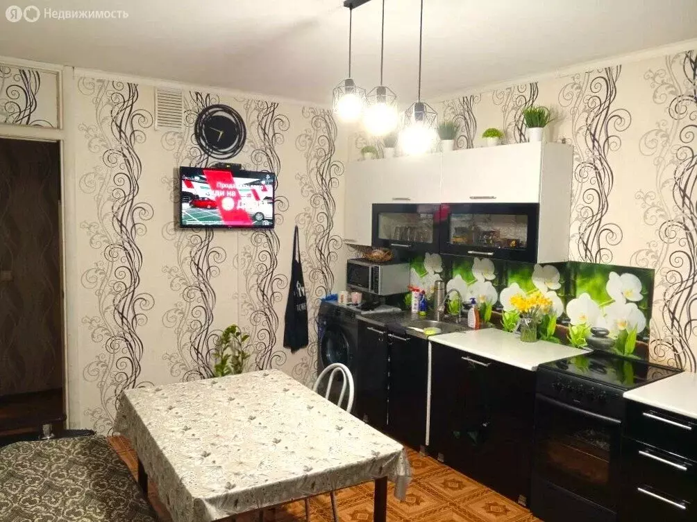 3-комнатная квартира: Крымск, микрорайон Надежда, улица Надежды, 1 ... - Фото 0