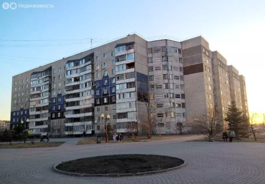 3-комнатная квартира: Тюмень, улица Домостроителей, 18 (66 м) - Фото 1