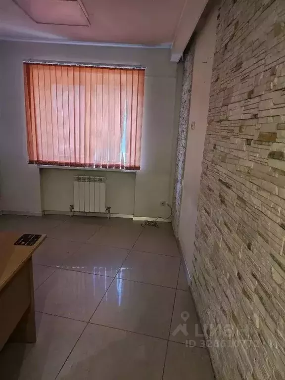 Офис в Свердловская область, Екатеринбург ул. Чекистов, 5 (15 м) - Фото 1