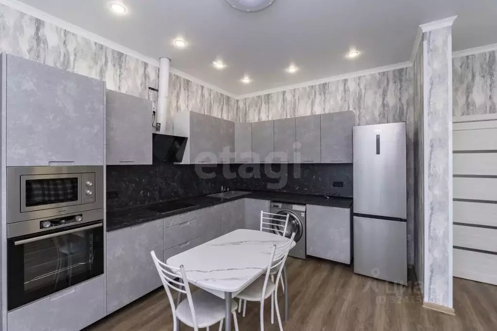 2-к кв. Тюменская область, Тюмень ул. Павла Никольского, 12 (79.0 м) - Фото 1