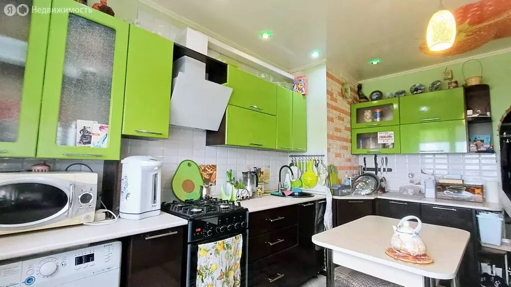 3-комнатная квартира: Саратов, Томская улица, 15 (63 м) - Фото 2