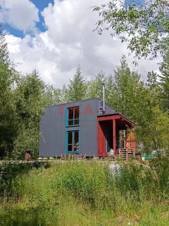 Дом в Саха (Якутия), Нерюнгри Беркакит пгт, ул. Первостроителей (30 м) - Фото 1