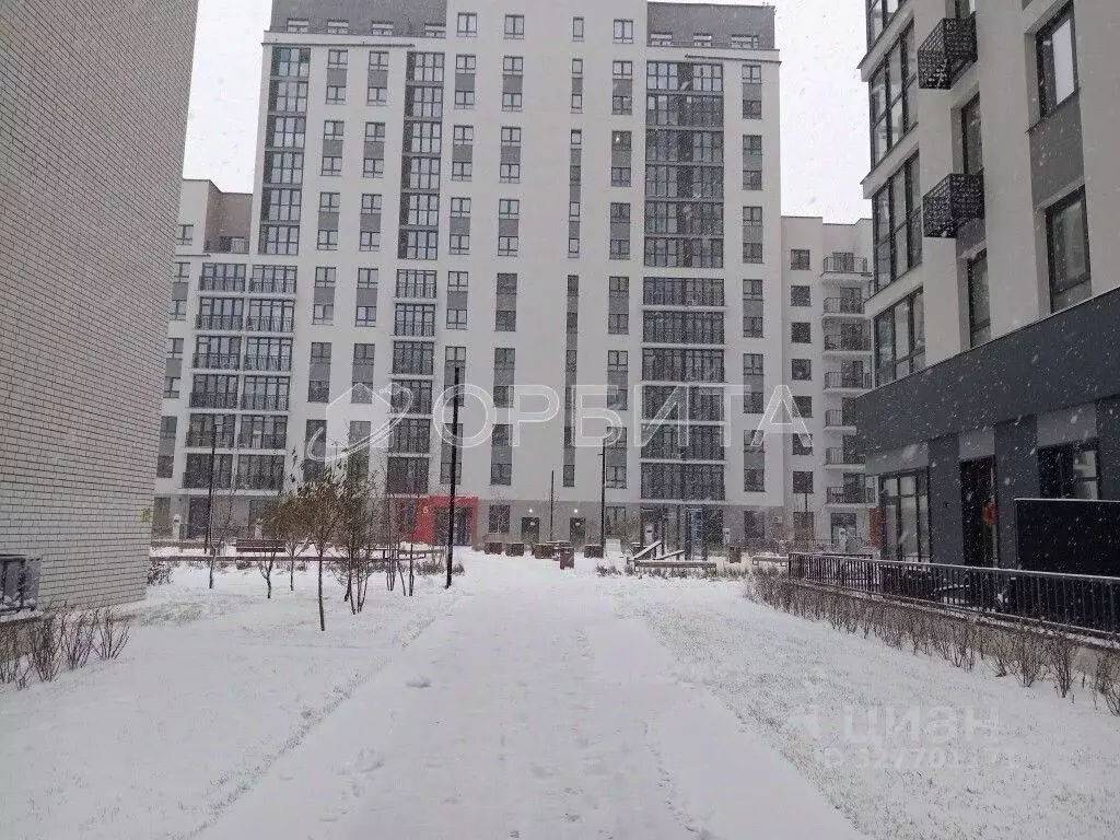 2-к кв. Тюменская область, Тюмень ул. Николая Глебова, 3 (56.5 м) - Фото 2