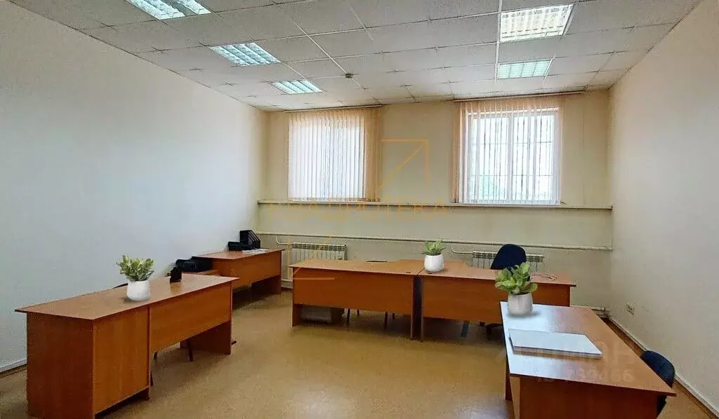 Офис в Новосибирская область, Новосибирск Комбинатская ул., 10 (42 м) - Фото 1