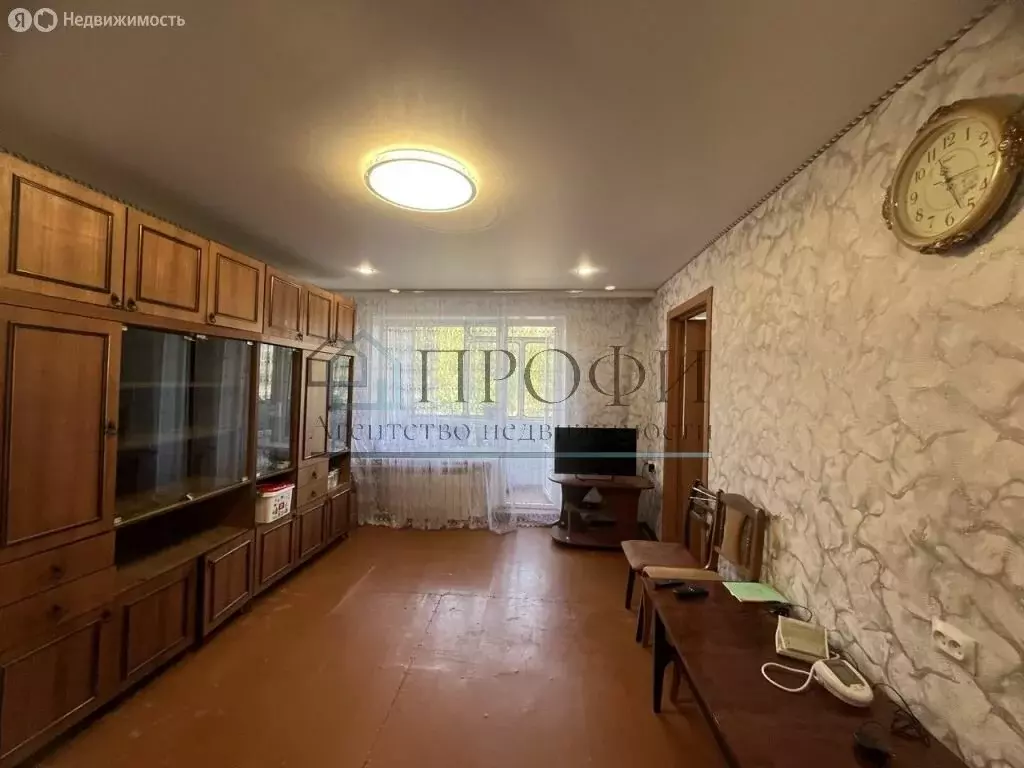 3-комнатная квартира: Чернянка, рабочий посёлок Чернянка, ... - Фото 1