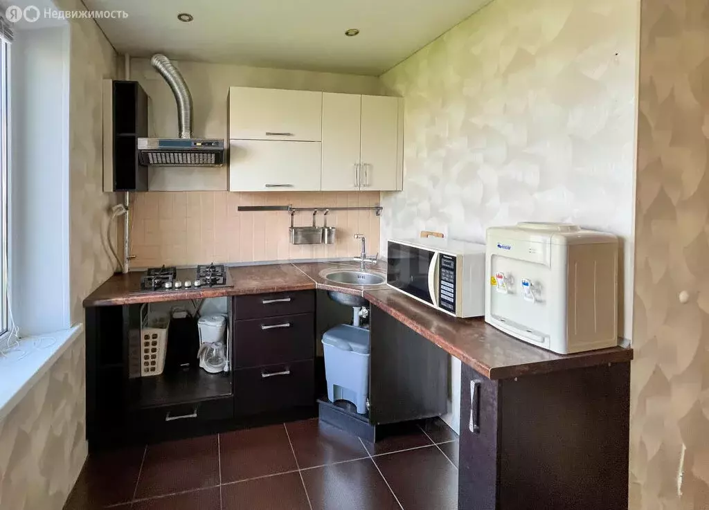 2-комнатная квартира: Челябинск, улица Молодогвардейцев, 6 (55 м) - Фото 0