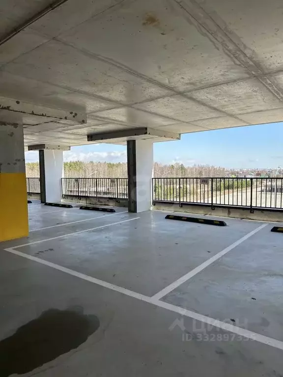 Гараж в Тюменская область, Тюмень ул. Николая Глебова, 8 (19 м) - Фото 0