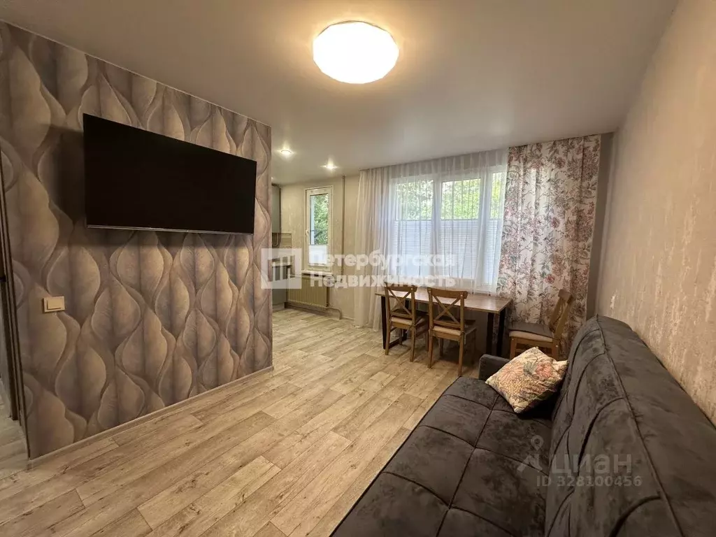 4-к кв. Санкт-Петербург бул. Новаторов, 90 (49.2 м) - Фото 1