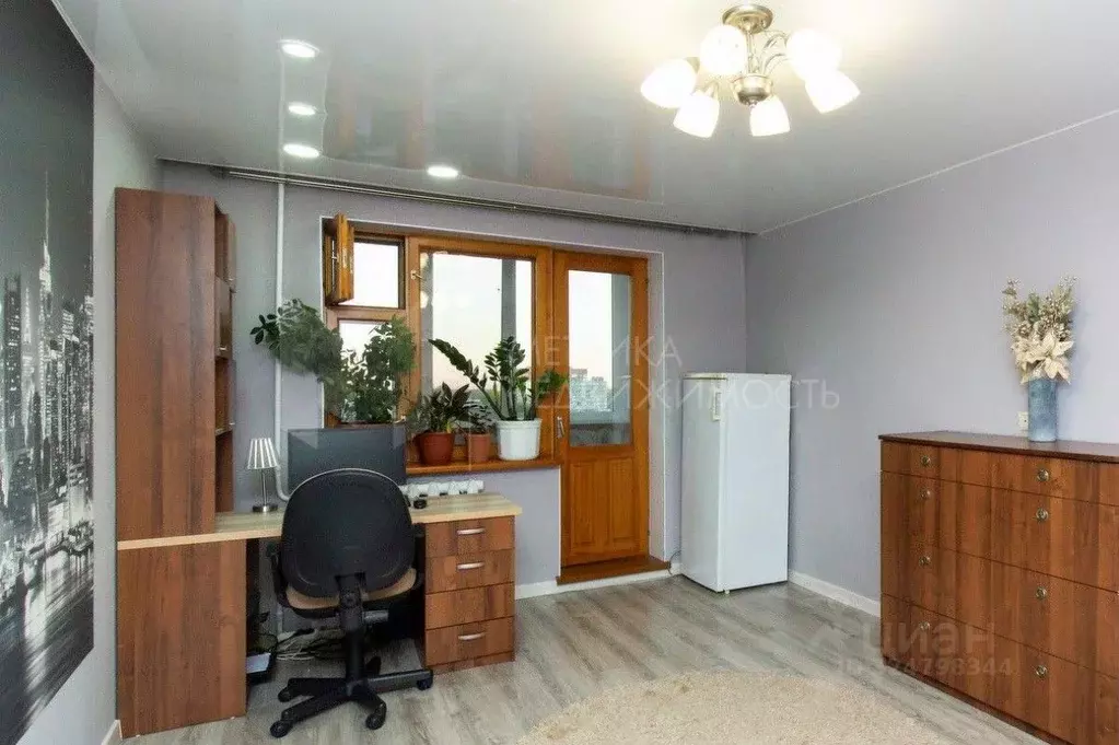 4-к кв. Тюменская область, Тюмень ул. 50 лет Октября, 74к2 (105.0 м) - Фото 1