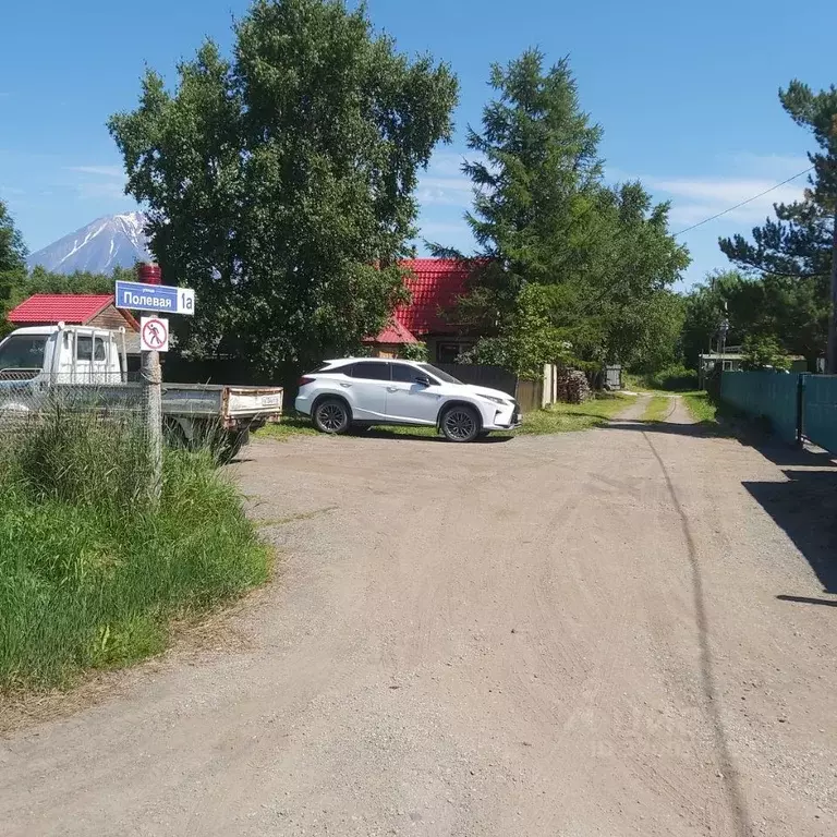 Участок в Камчатский край, Елизовский муниципальный округ, Кедровый ... - Фото 2