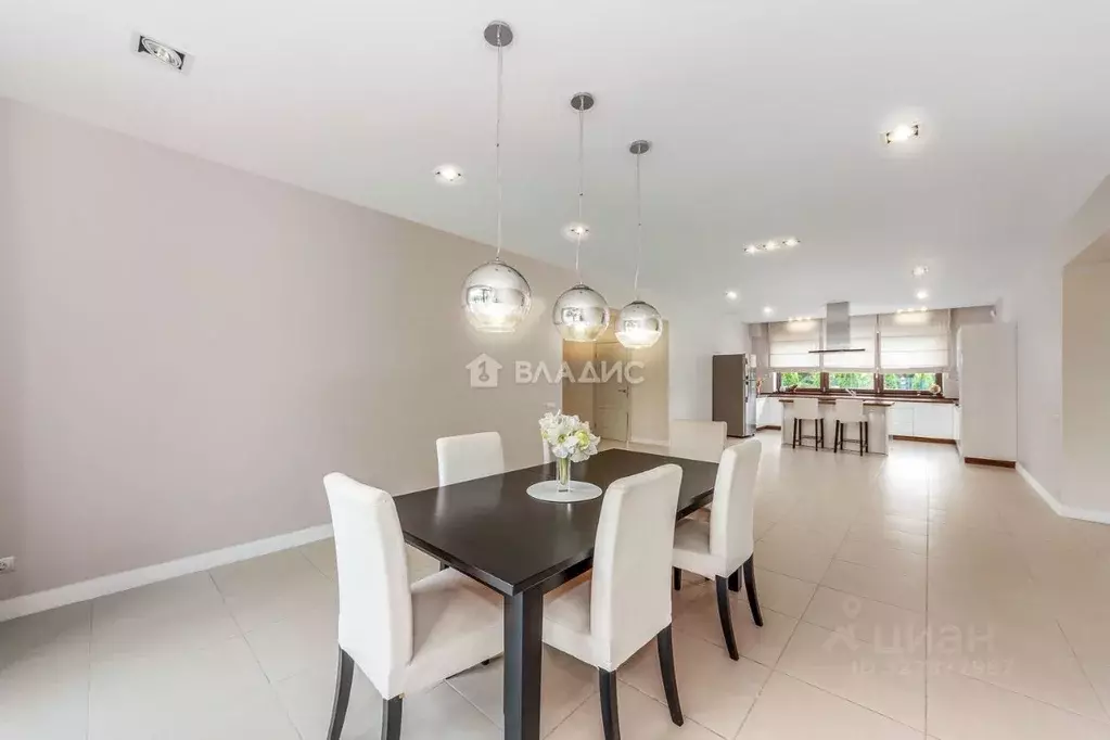 Дом в Калининградская область, Зеленоградск пос. Малиновка, ул. ... - Фото 1