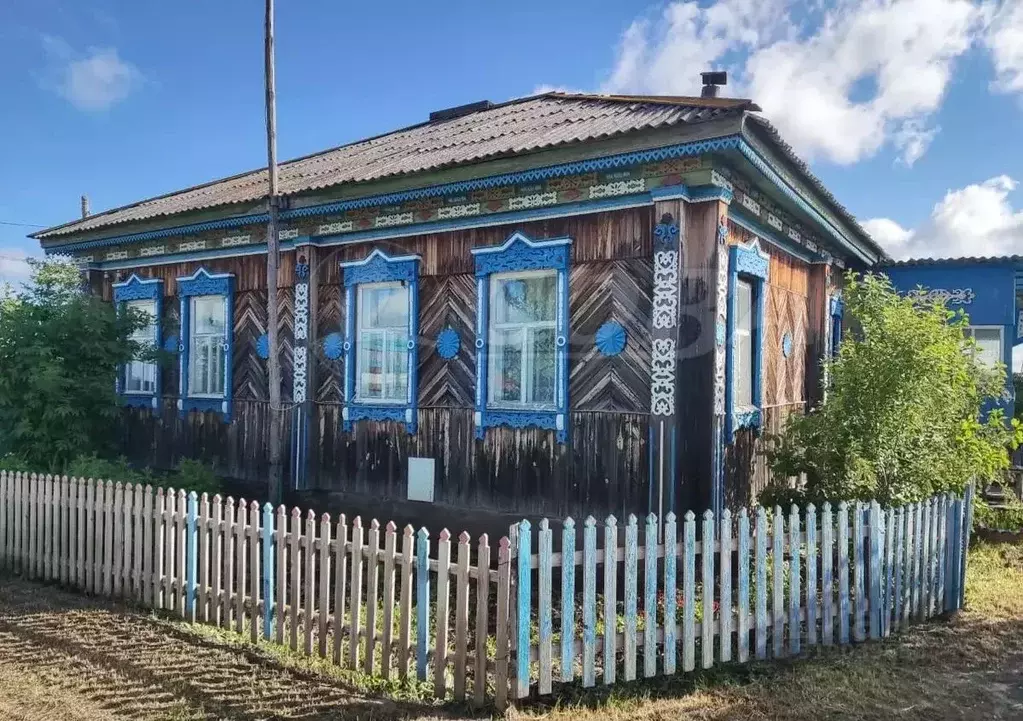 Дом в Курганская область, Половинский муниципальный округ, с. ... - Фото 0