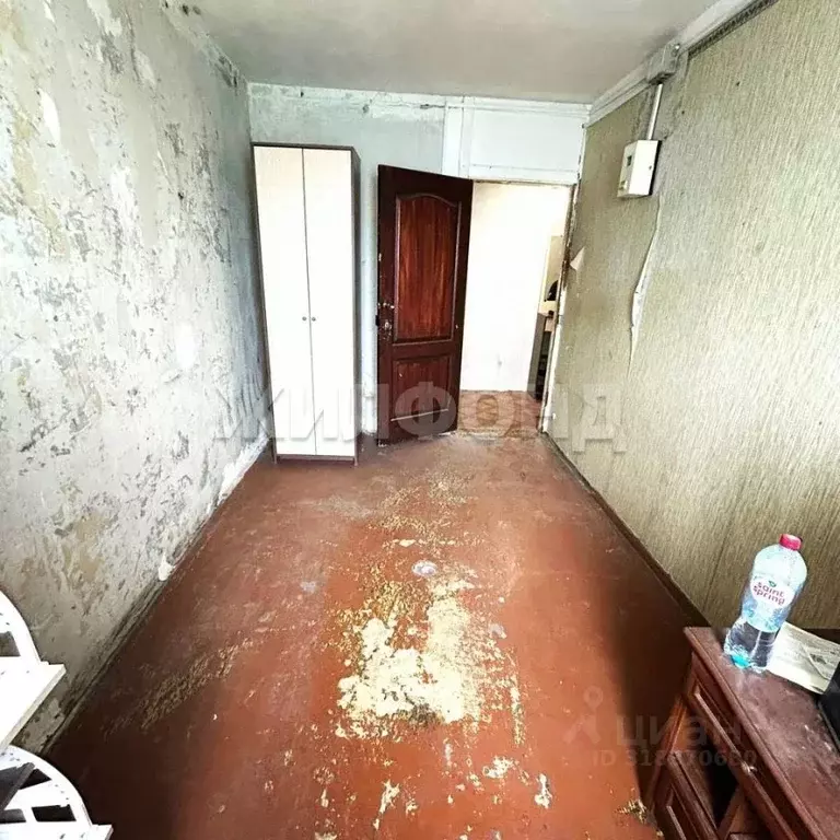 Комната Новосибирская область, Новосибирск ул. Петухова, 146 (10.2 м) - Фото 0