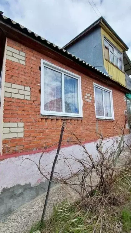 Дом в Саратовская область, Энгельсский район, Красноярское ... - Фото 0