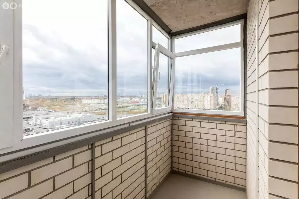 2-комнатная квартира: Тюмень, улица Дмитрия Менделеева, 2к1 (57.1 м) - Фото 1