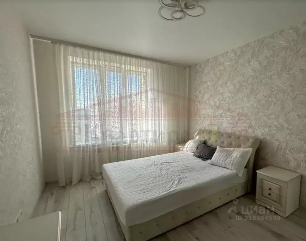 2-к кв. Воронежская область, Воронеж ул. Ворошилова, 1/3 (70.0 м) - Фото 1
