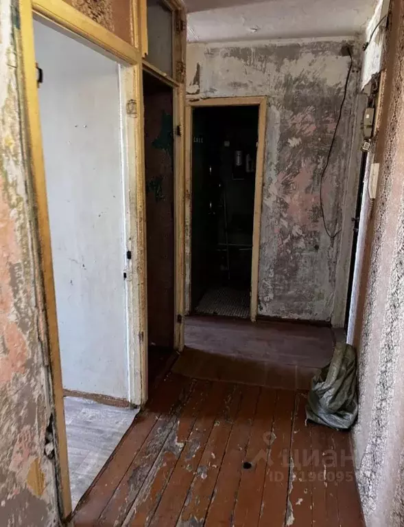 3-к кв. Хабаровский край, Комсомольск-на-Амуре Ленинградская ул., 55 ... - Фото 0