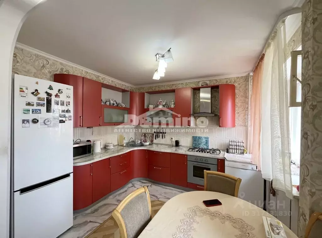 2-к кв. Калужская область, Калуга ул. Суворова, 160 (68.0 м) - Фото 0