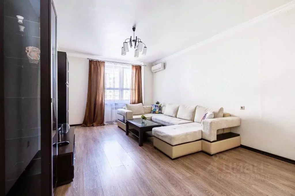2-к кв. Татарстан, Казань ул. Вишневского, 29/48 (70.0 м) - Фото 1