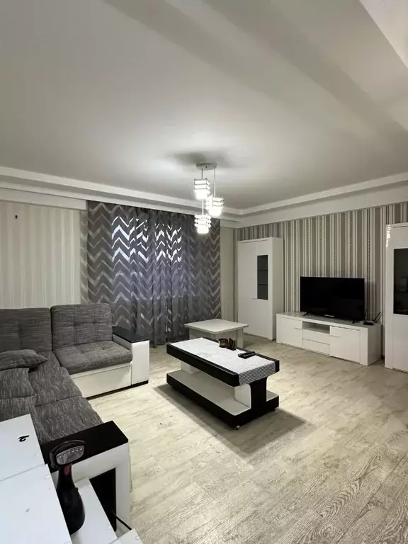 2-к кв. Крым, Симферополь просп. Победы, 36 (75.0 м) - Фото 2