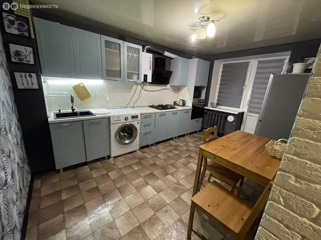 2-комнатная квартира: Белорецк, улица В. Овчаренко, 2А (57.3 м) - Фото 1