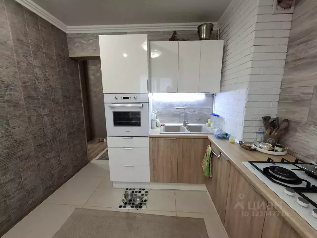 3-к кв. Оренбургская область, Оренбург ул. Чкалова, 41 (66.0 м) - Фото 2