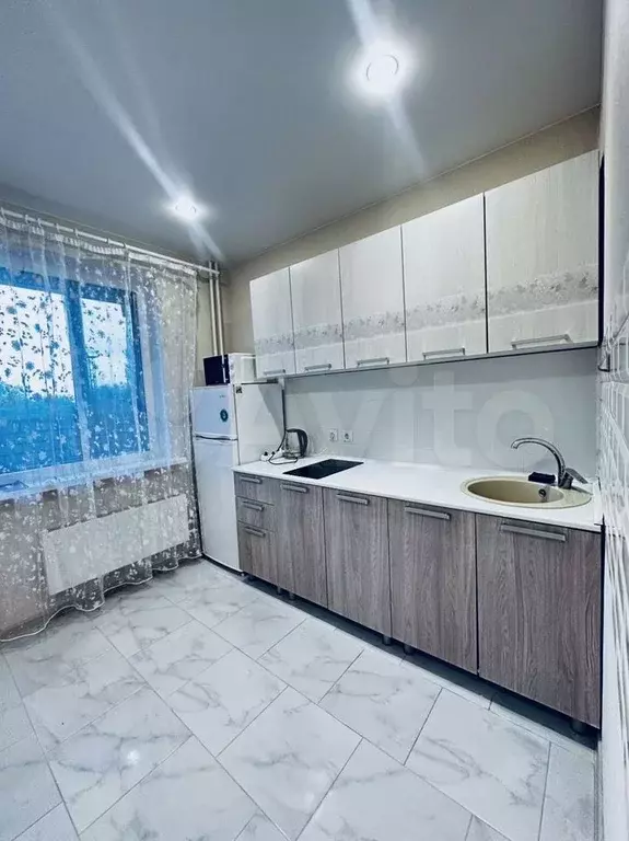 2-к. квартира, 62 м, 3/10 эт. - Фото 0