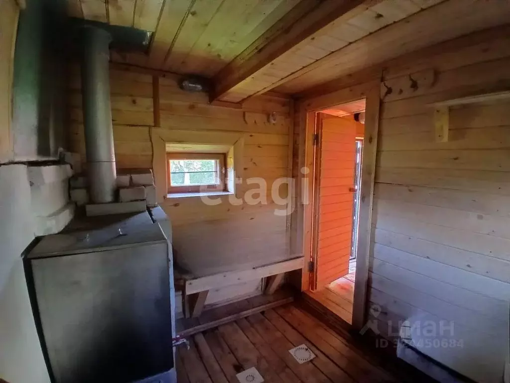 Дом в Ленинградская область, Волхов ул. Кутузова, 15 (33 м) - Фото 1