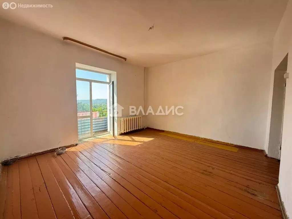 3-комнатная квартира: село Белогорье, Заводская улица, 7 (73.4 м) - Фото 0