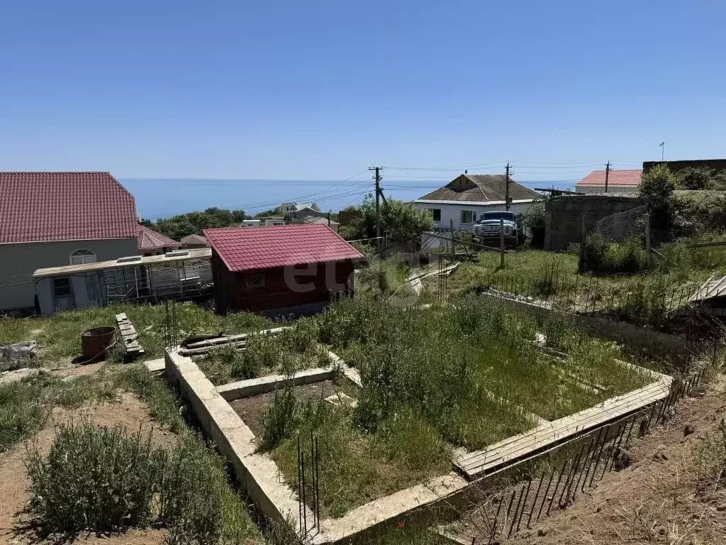 Участок в Крым, Алушта муниципальный округ, с. Лучистое ул. ... - Фото 0