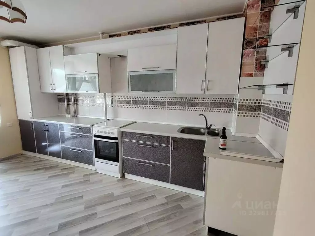 2-к кв. Чувашия, Чебоксары ул. Николая Рождественского, 9 (65.2 м) - Фото 1