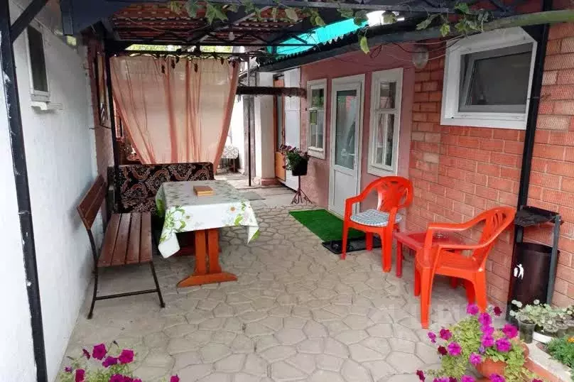 Дом в Краснодарский край, Ейск Ростовская ул., 305 (42 м) - Фото 0