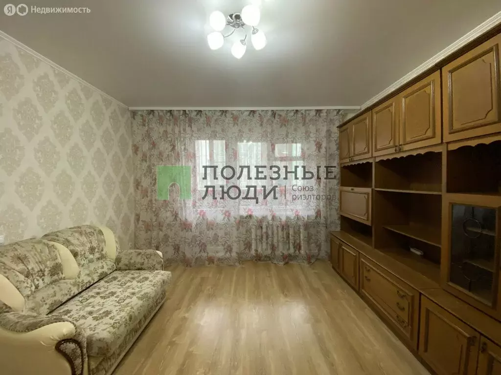 3-комнатная квартира: Астрахань, Звёздная улица, 3к2 (56.3 м) - Фото 1