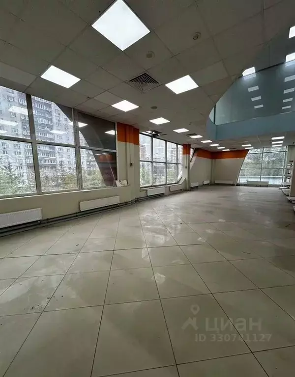 Помещение свободного назначения в Московская область, Королев просп. ... - Фото 1