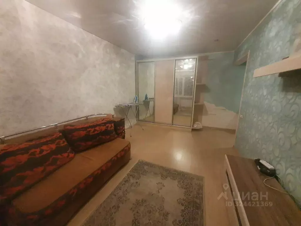 2-к кв. Вологодская область, Череповец просп. Победы, 81 (45.0 м) - Фото 1