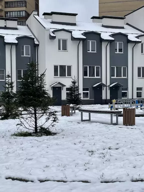 Таунхаус в Ленинградская область, Мурино Всеволожский район, Новая ул. ... - Фото 1