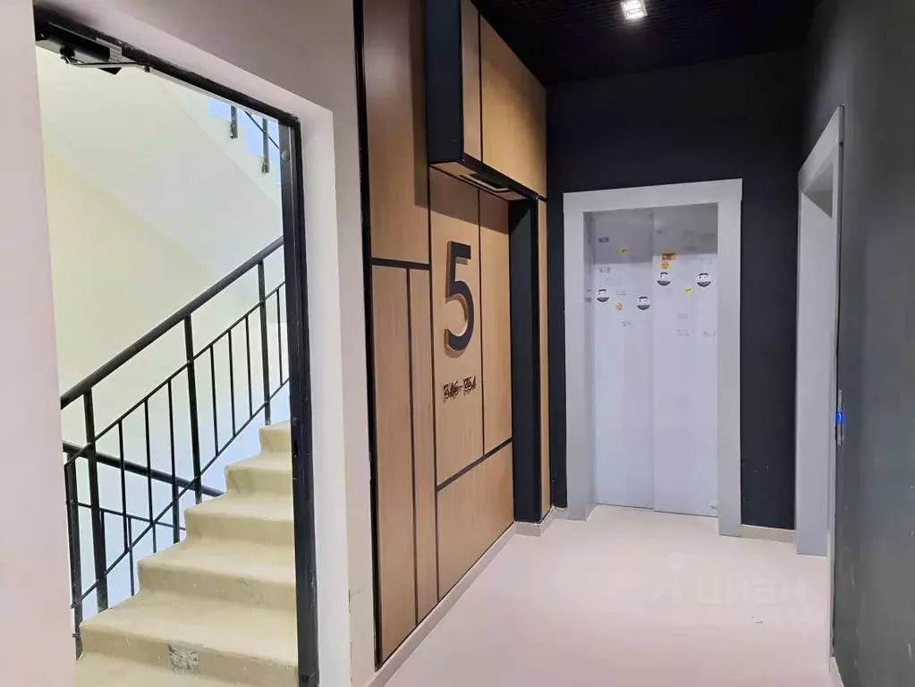 Студия Москва бул. Скандинавский, 12 (28.3 м) - Фото 2