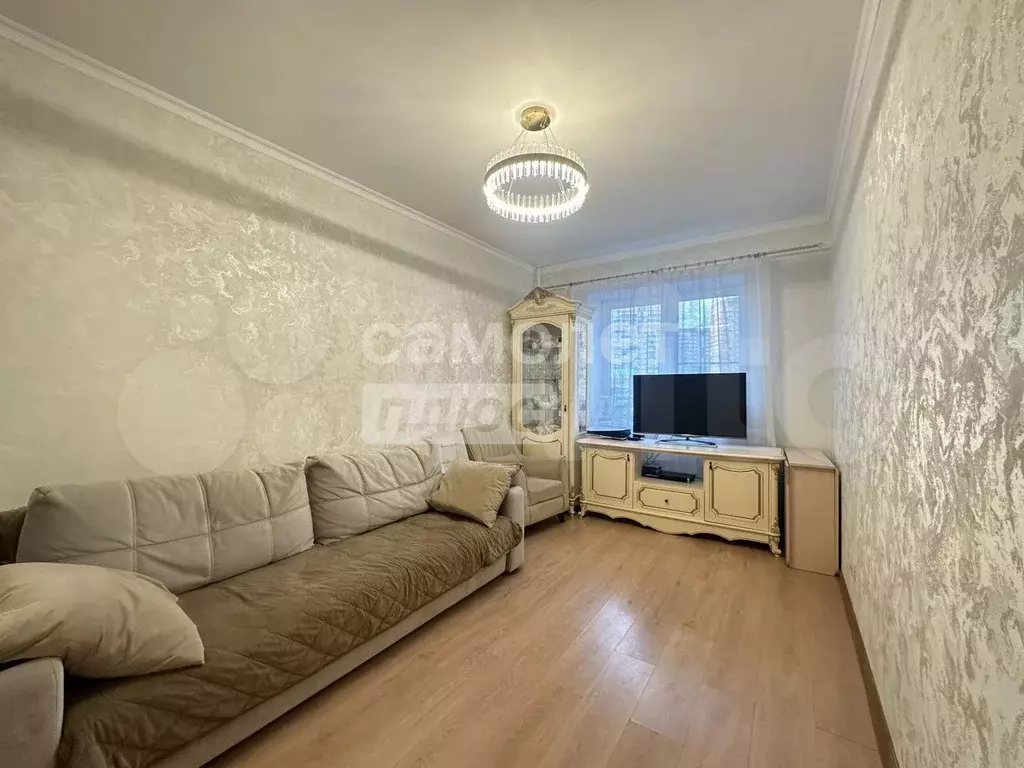 3-к. квартира, 72 м, 3/17 эт. - Фото 0