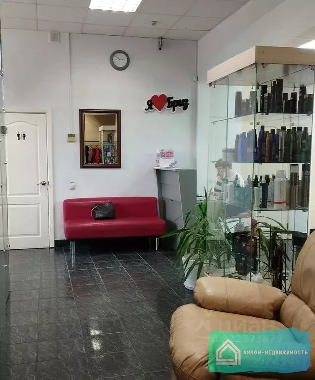 Помещение свободного назначения в Красноярский край, Красноярск просп. ... - Фото 2