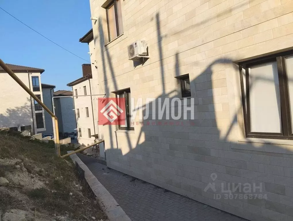 Дом в Севастополь ул. Степаняна (138 м) - Фото 1
