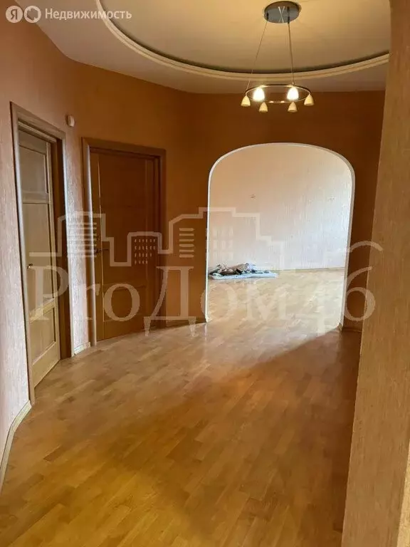 Квартира-студия: Курск, улица Карла Маркса, 72к15 (142.7 м) - Фото 0