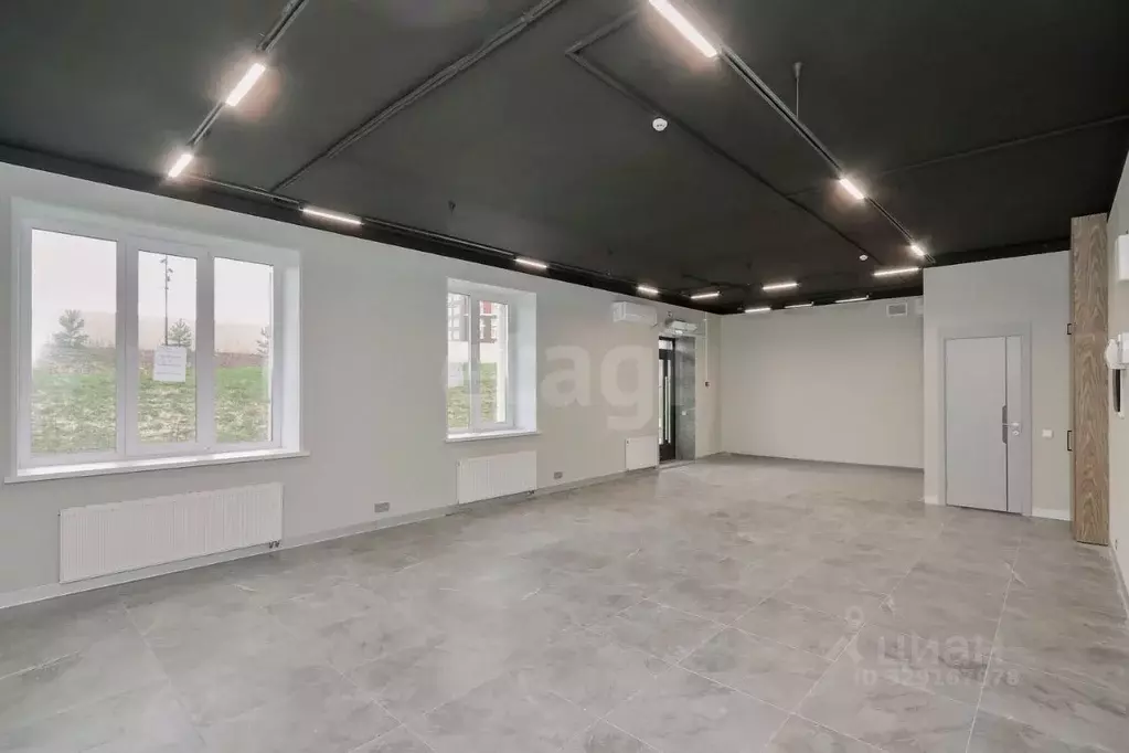 Офис в Удмуртия, Завьяловский район, с. Первомайский ул. Архитектора ... - Фото 2