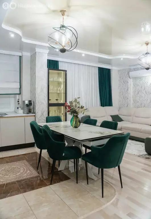 3-комнатная квартира: Челябинск, улица Наркома Малышева, 3 (80 м) - Фото 0