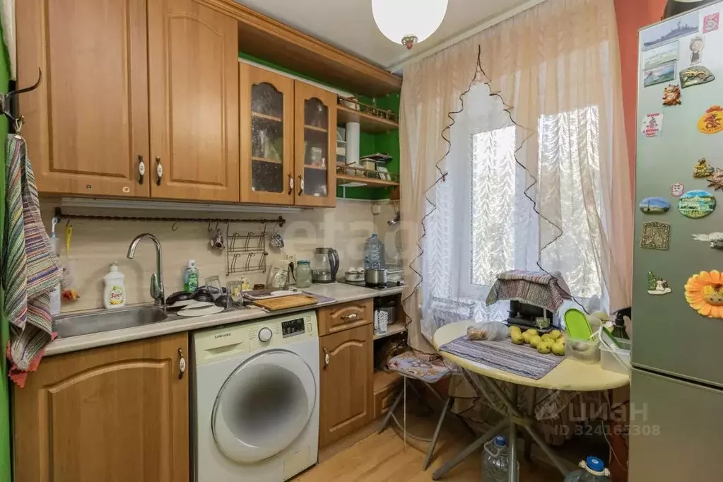 2-к кв. Тюменская область, Тюмень ул. Республики, 196 (44.0 м) - Фото 1