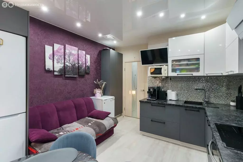 1-комнатная квартира: Тюмень, улица Муравленко, 10 (49.1 м) - Фото 1