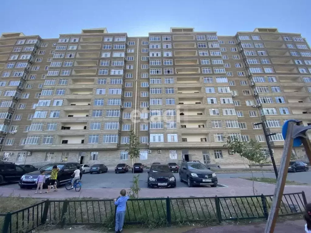 2-к кв. Дагестан, Каспийск ул. Михаила Ломоносова, 23 (86.0 м) - Фото 0