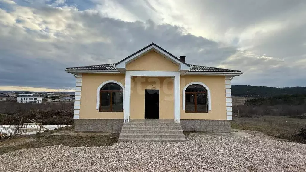 Дом в Крым, Симферопольский район, Трудовское с/пос, Сосны кп ул. ... - Фото 1